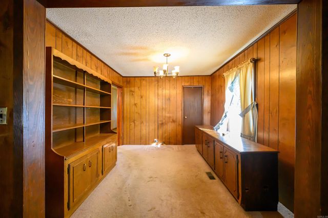 515 E Center Street, Cave City, AR 72521