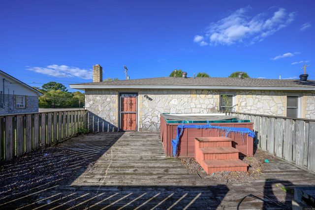 515 E Center Street, Cave City, AR 72521