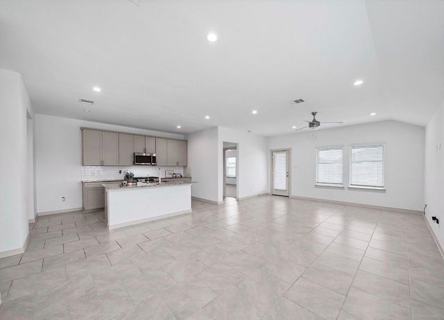 5002 Natchez Trace, Arcola, TX 77545