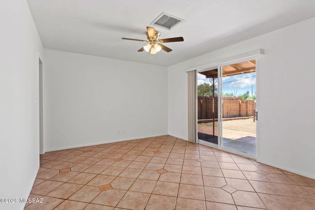 3857 E Edison Place, Tucson, AZ 85716