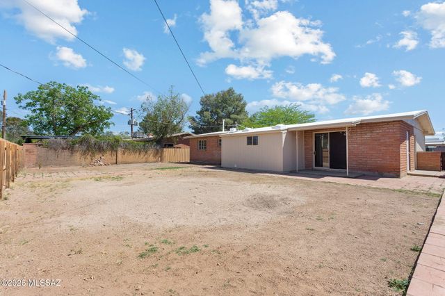 3857 E Edison Place, Tucson, AZ 85716