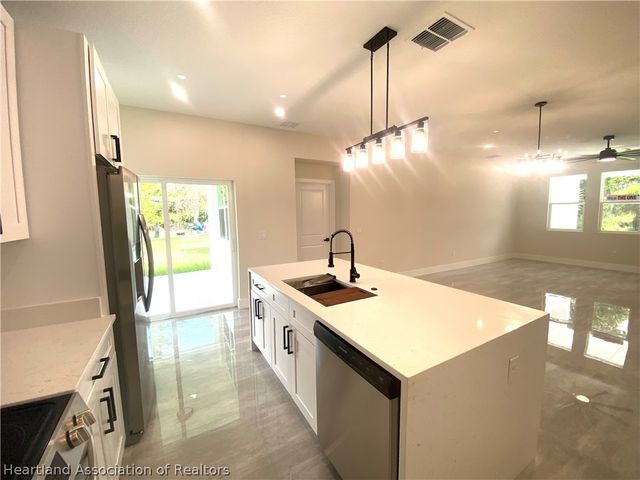 703 Aston-Martin Drive, Sebring, FL 33872