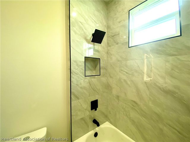 703 Aston-Martin Drive, Sebring, FL 33872