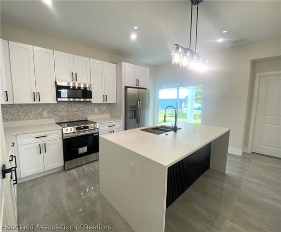 703 Aston-Martin Drive, Sebring, FL 33872