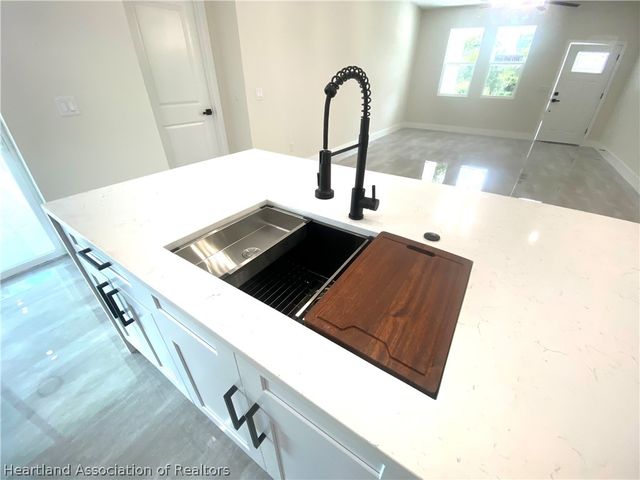 703 Aston-Martin Drive, Sebring, FL 33872