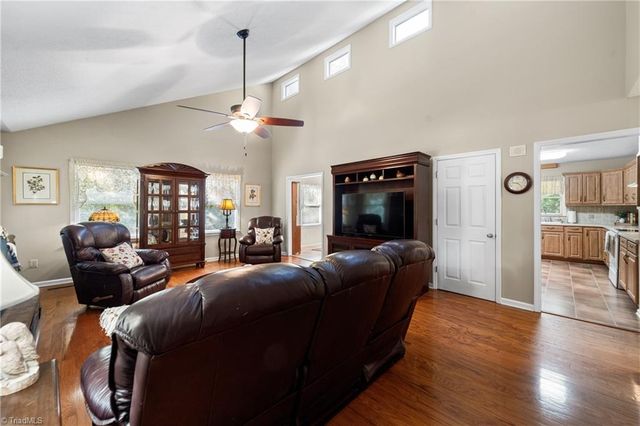 5737 Polaris Court, Pfafftown, NC 27040