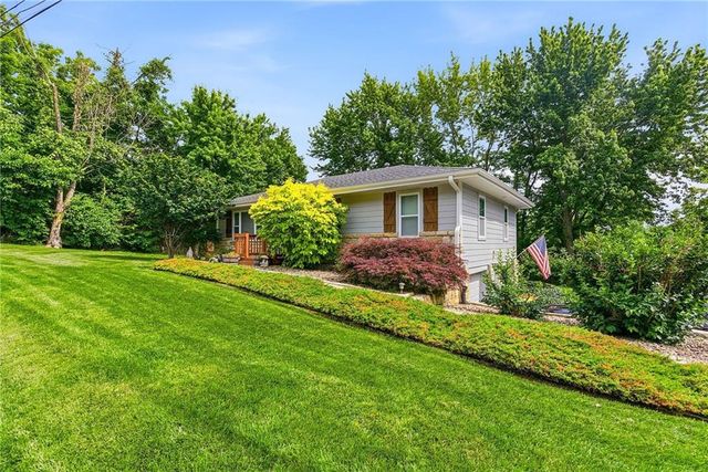 19211 W 65th Terrace, Shawnee, KS 66218