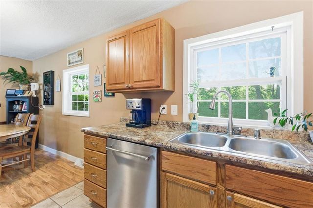 19211 W 65th Terrace, Shawnee, KS 66218