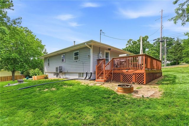 19211 W 65th Terrace, Shawnee, KS 66218