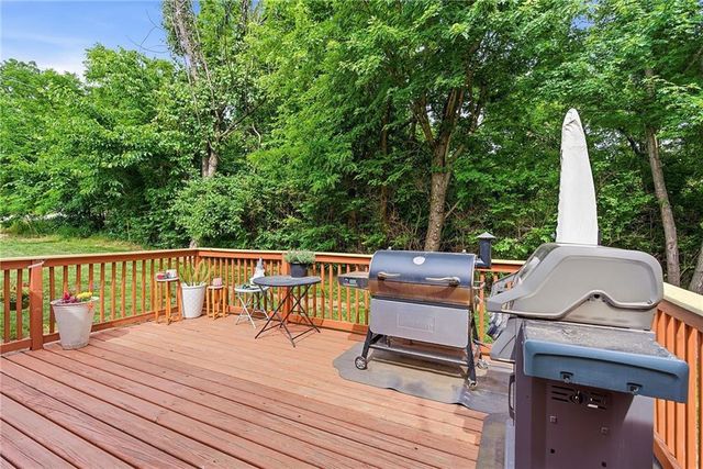 19211 W 65th Terrace, Shawnee, KS 66218
