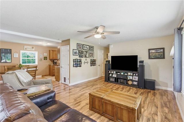 19211 W 65th Terrace, Shawnee, KS 66218