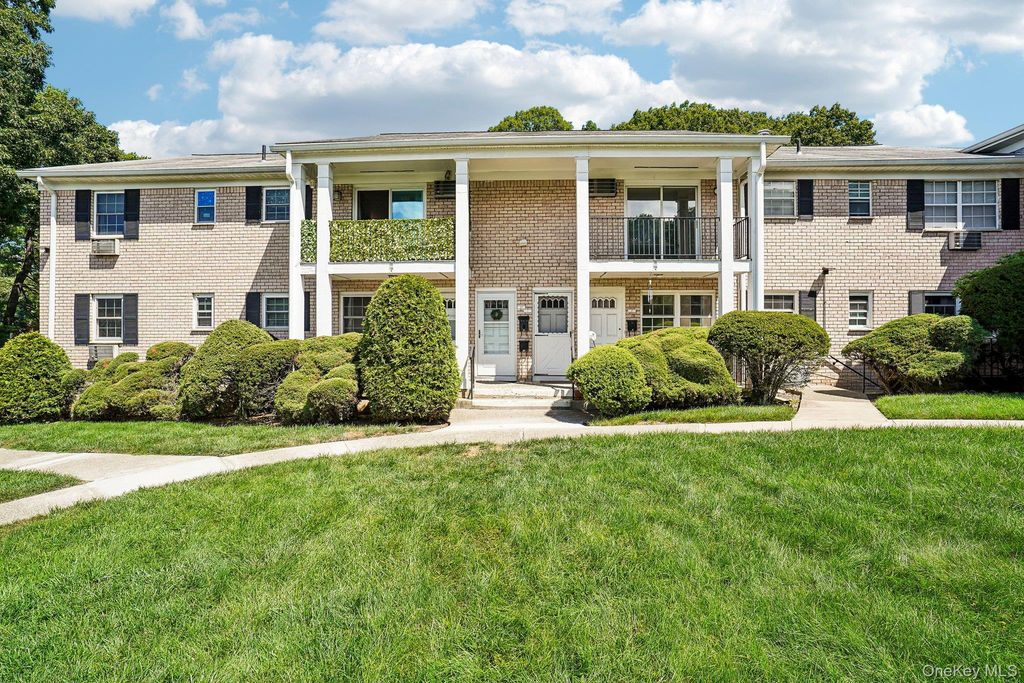 15 Doxbury Lane, Suffern, NY 10901 — exterior