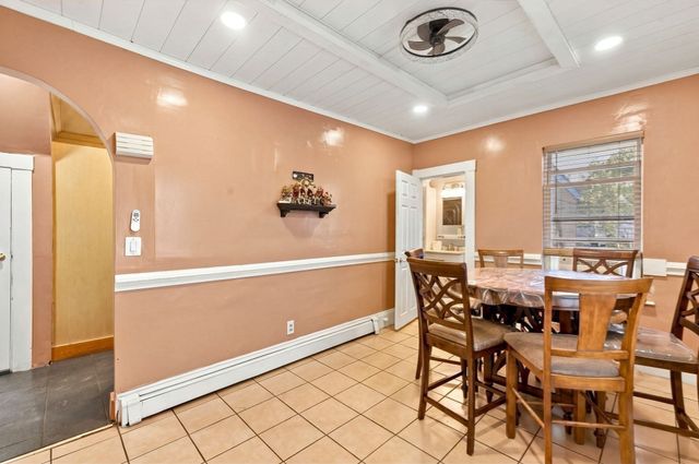 39 Boisvert St, Lowell, MA 01850