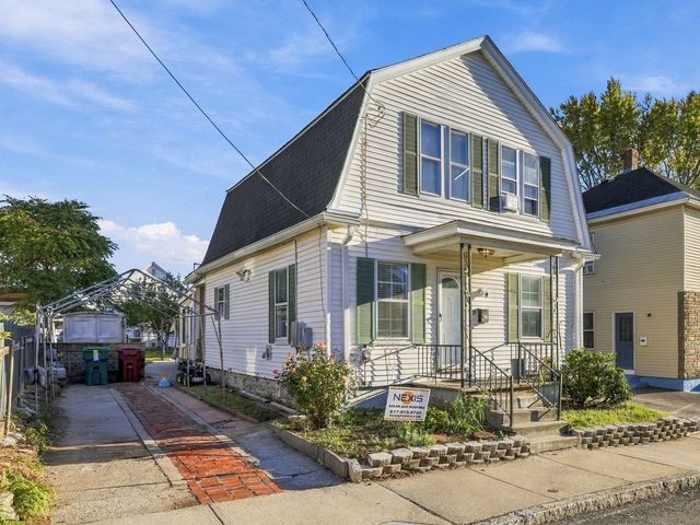 39 Boisvert St, Lowell, MA 01850