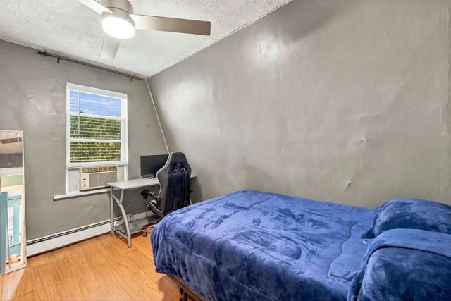 39 Boisvert St, Lowell, MA 01850
