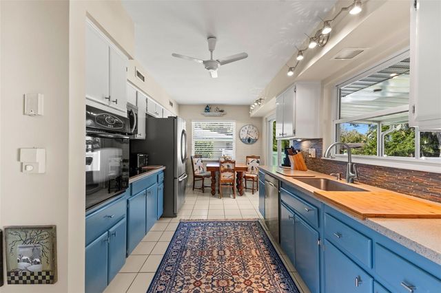 1156 TAYLOR AVENUE, Dunedin, FL 34698