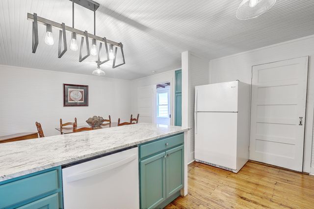 292 Greyback Road, Summerville, SC 29483