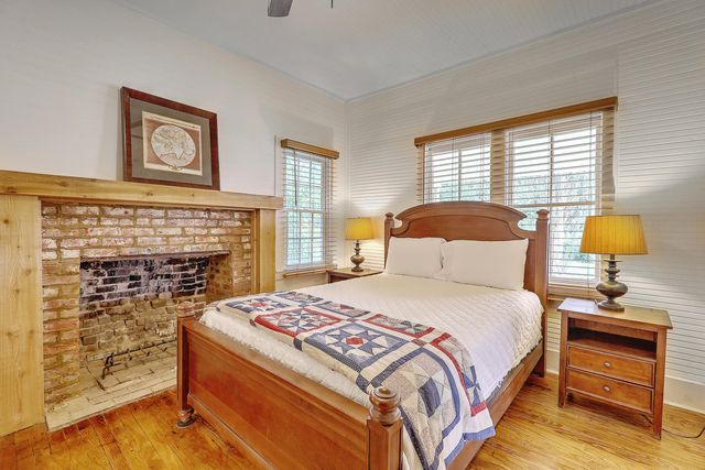 292 Greyback Road, Summerville, SC 29483
