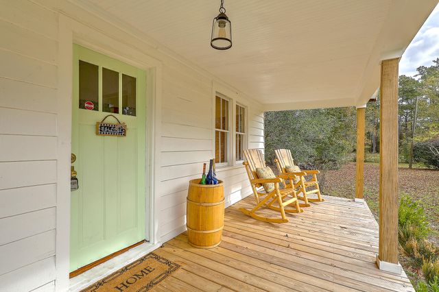 292 Greyback Road, Summerville, SC 29483