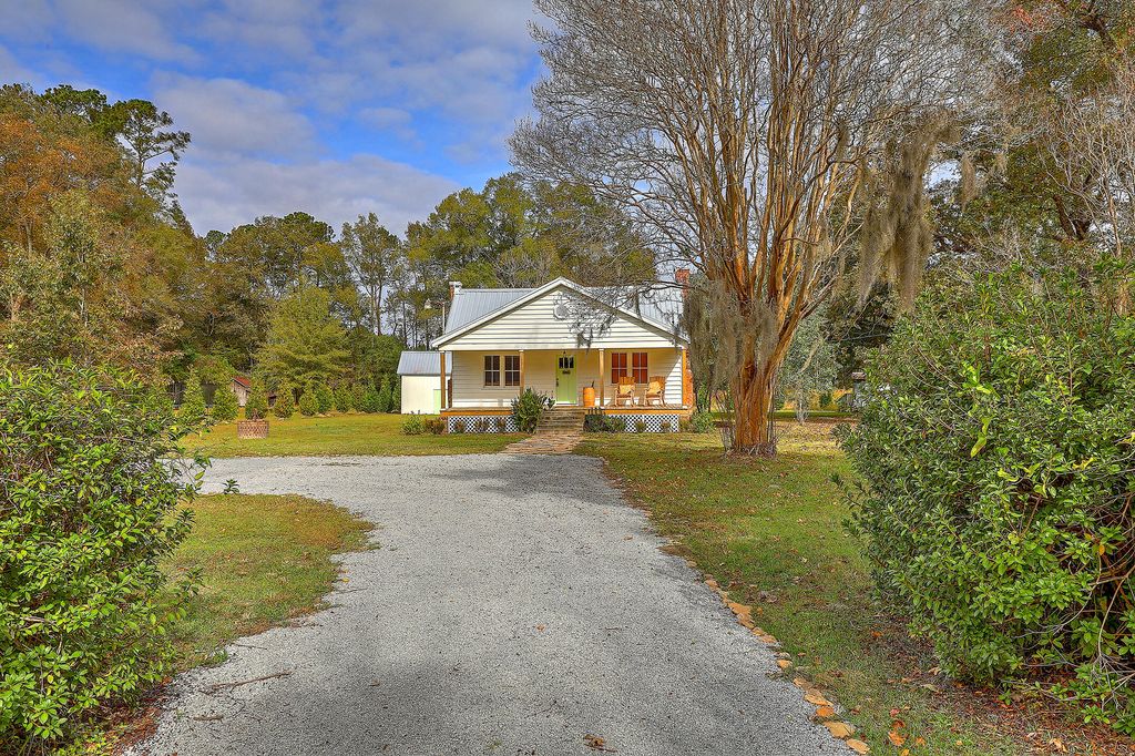 292 Greyback Road, Summerville, SC 29483