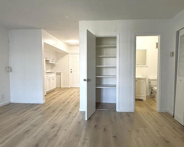 491 NW 42nd Avenue 49, Plantation, FL 33317