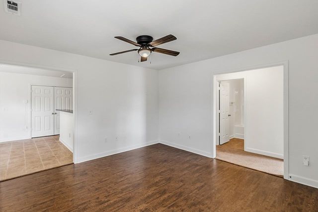 305 S Calhoun Street, Greenville, SC 29601