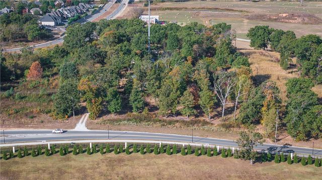 4400 S Rainbow Road, Rogers, AR 72758