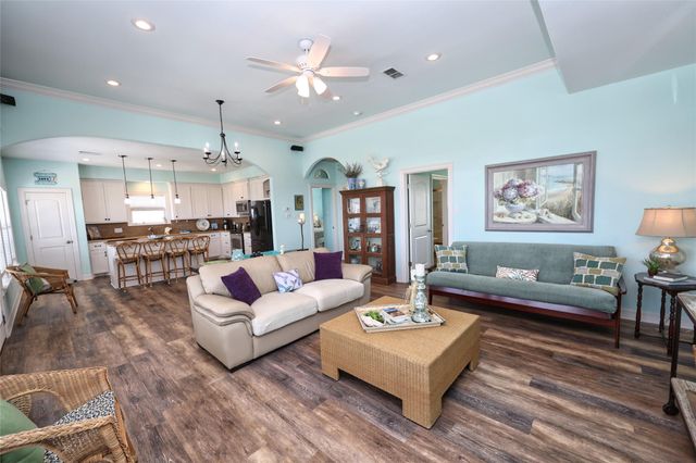 3008 Shady Lane, Crystal Beach, TX 77650