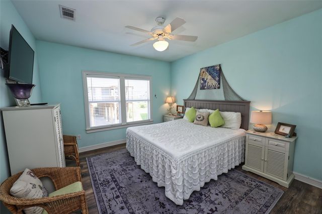 3008 Shady Lane, Crystal Beach, TX 77650