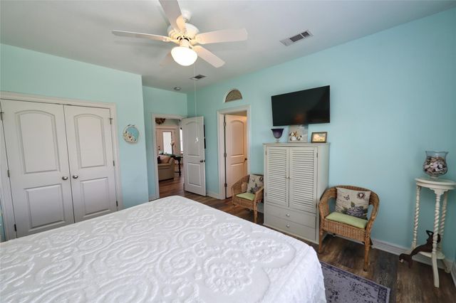 3008 Shady Lane, Crystal Beach, TX 77650