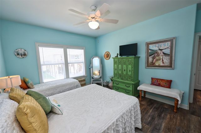 3008 Shady Lane, Crystal Beach, TX 77650