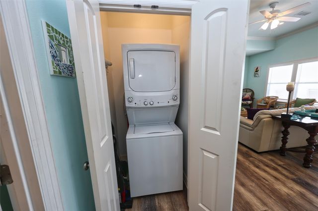 3008 Shady Lane, Crystal Beach, TX 77650