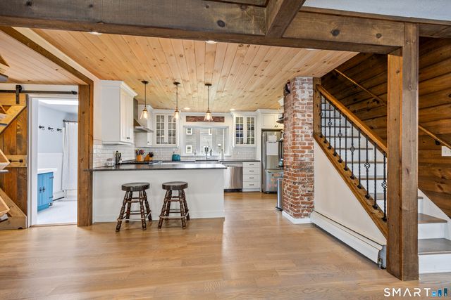 26 Buckingham Street, Bristol, CT 06010