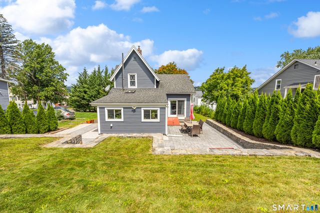 26 Buckingham Street, Bristol, CT 06010