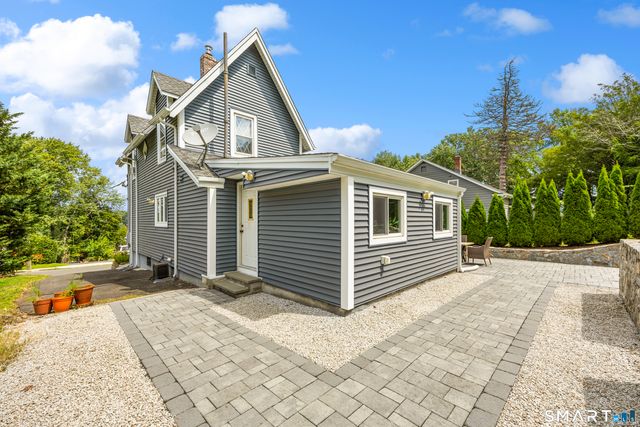 26 Buckingham Street, Bristol, CT 06010