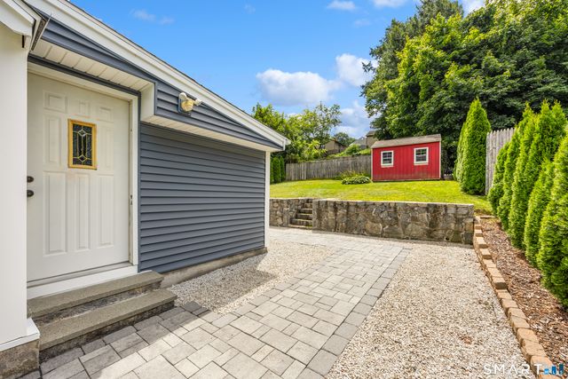 26 Buckingham Street, Bristol, CT 06010