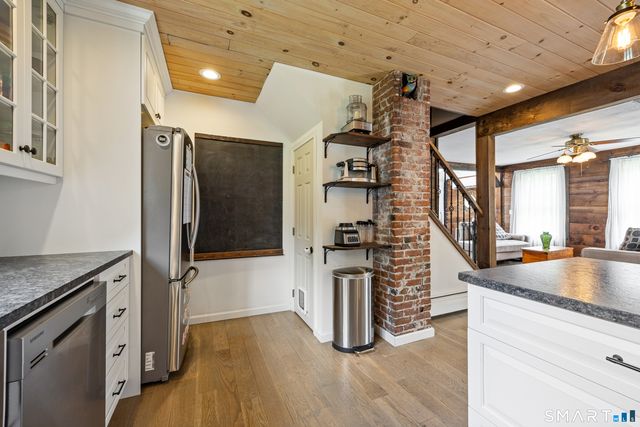 26 Buckingham Street, Bristol, CT 06010