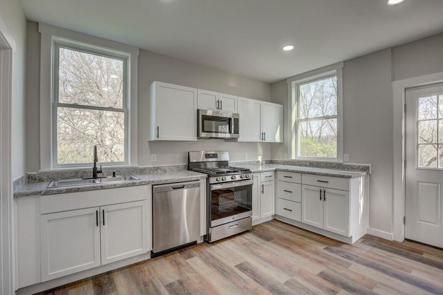 326 E 33rd Street, Latonia, KY 41015