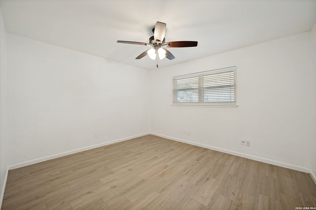517 BALFOUR DR, Windcrest, TX 78239