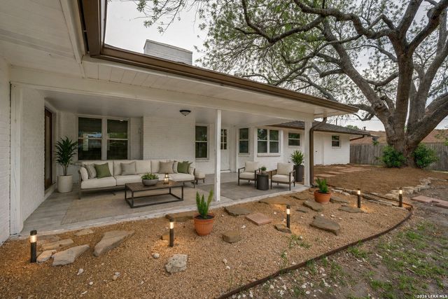 517 BALFOUR DR, Windcrest, TX 78239