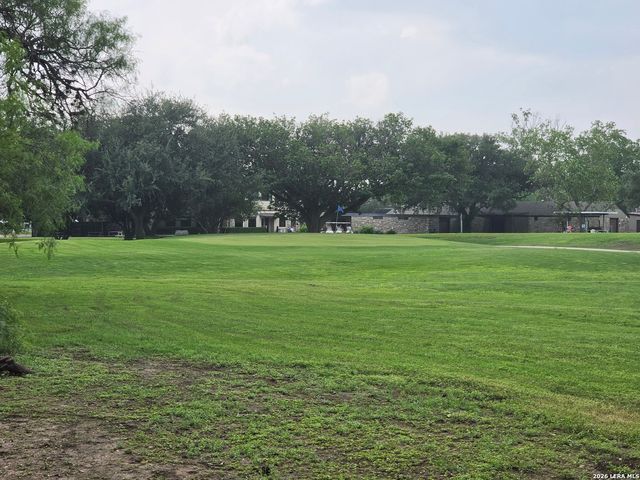 517 BALFOUR DR, Windcrest, TX 78239