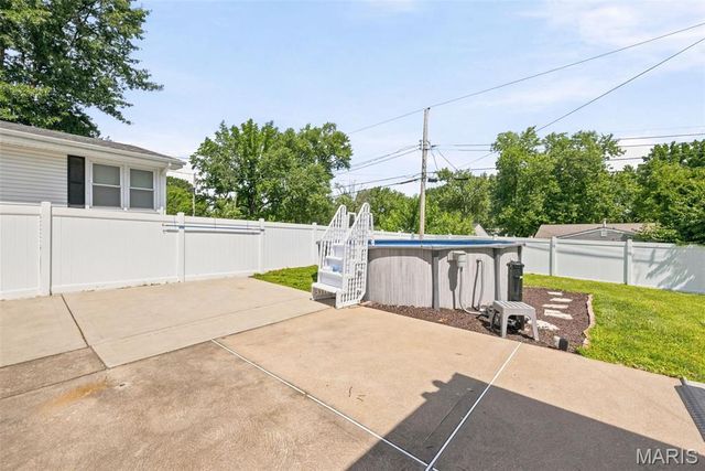 155 Saint Maurice Lane, Florissant, MO 63031
