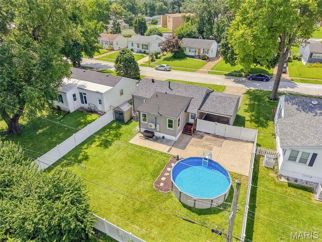 155 Saint Maurice Lane, Florissant, MO 63031