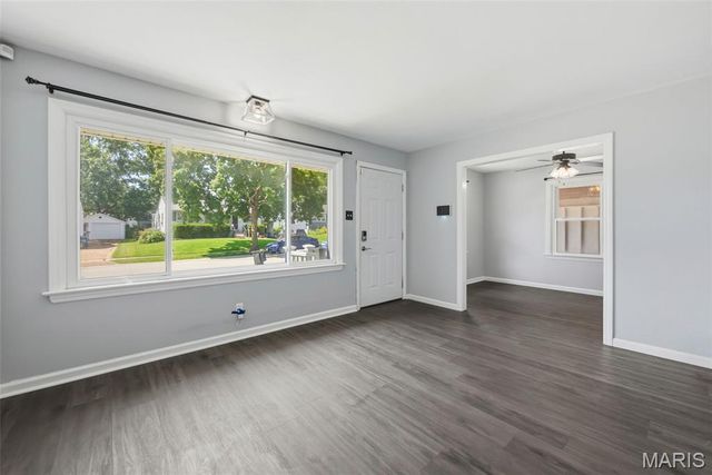 155 Saint Maurice Lane, Florissant, MO 63031