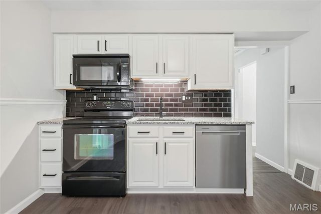 155 Saint Maurice Lane, Florissant, MO 63031
