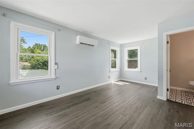 155 Saint Maurice Lane, Florissant, MO 63031