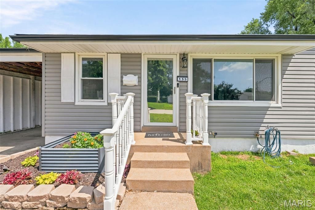 155 Saint Maurice Lane, Florissant, MO 63031