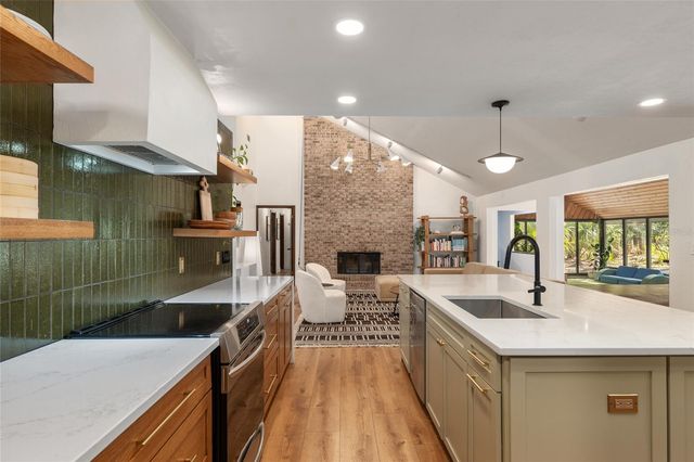 6424 SW 37TH WAY, Gainesville, FL 32608