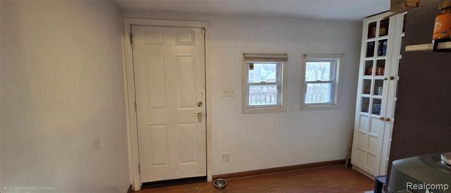 205 Hughes Avenue, Pontiac, MI 48341