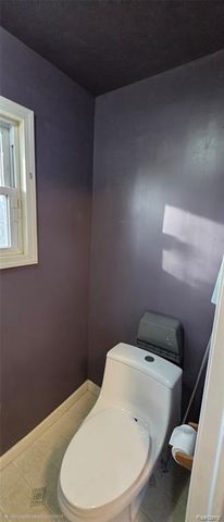 205 Hughes Avenue, Pontiac, MI 48341